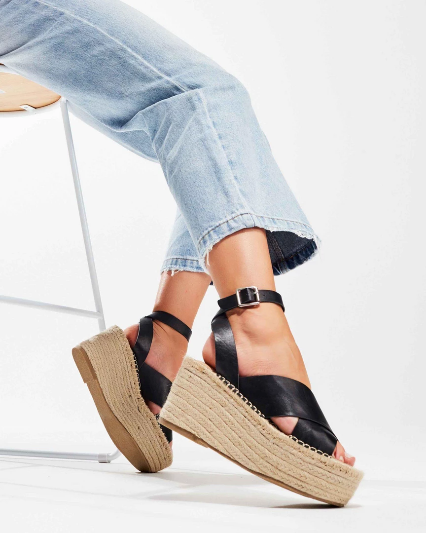 Therapy Shoes AU Anouk Black Platform Heels