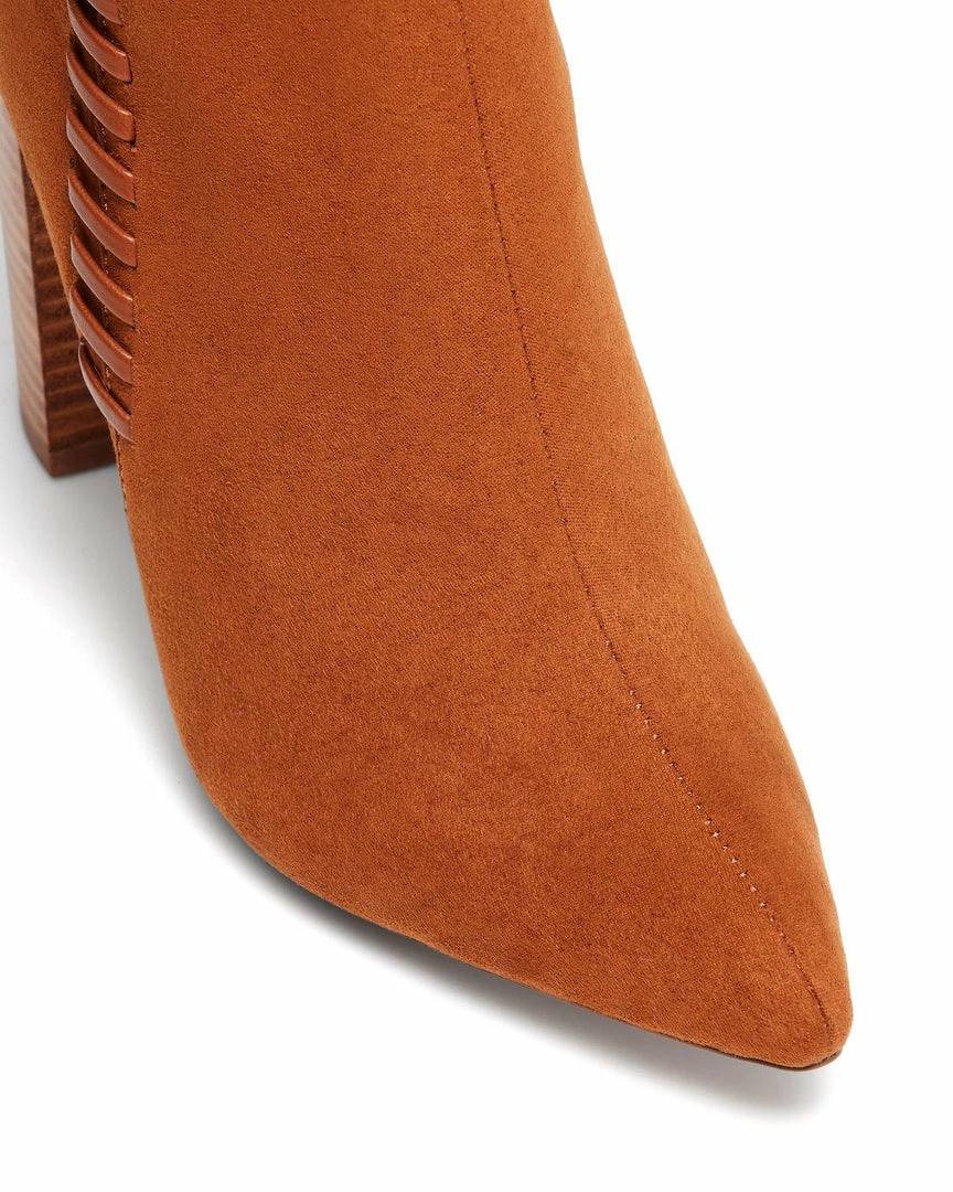 Therapy Shoes AU Bindy Tan