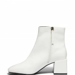 Therapy Shoes AU Cole White