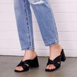 Therapy Shoes AU HEELS Dot Black