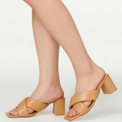 Therapy Shoes AU Mary-Kate Caramel