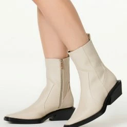 Therapy Shoes AU Kaia Bone