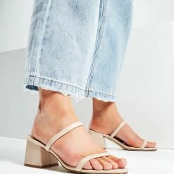 Therapy Shoes AU Goldie Nude