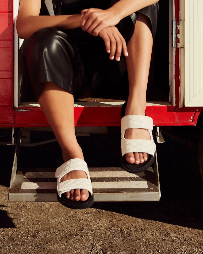 Therapy Shoes AU Linda Cream FLATS