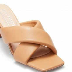 Therapy Shoes AU Mary-Kate Caramel