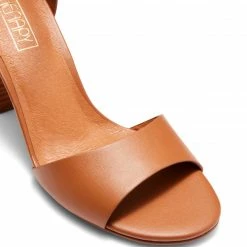 Therapy Shoes AU Milton Camel HEELS