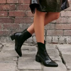 Therapy Shoes AU Maverick Black Snake