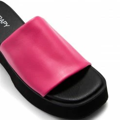 Therapy Shoes AU Naomi Magenta