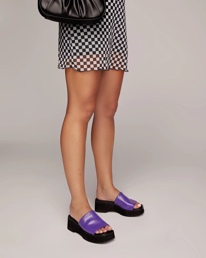 Therapy Shoes AU Naomi Violet