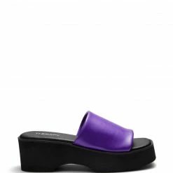 Therapy Shoes AU Naomi Violet