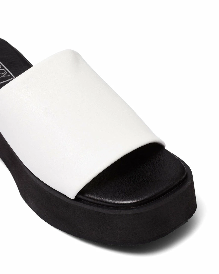 Therapy Shoes AU Naomi White HEELS