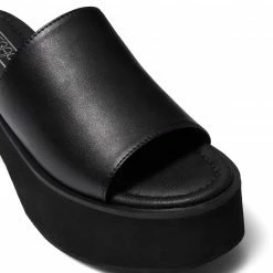Therapy Shoes AU Tyra Black