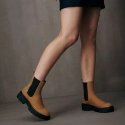 Therapy Shoes AU Threadbo Tan BOOTS