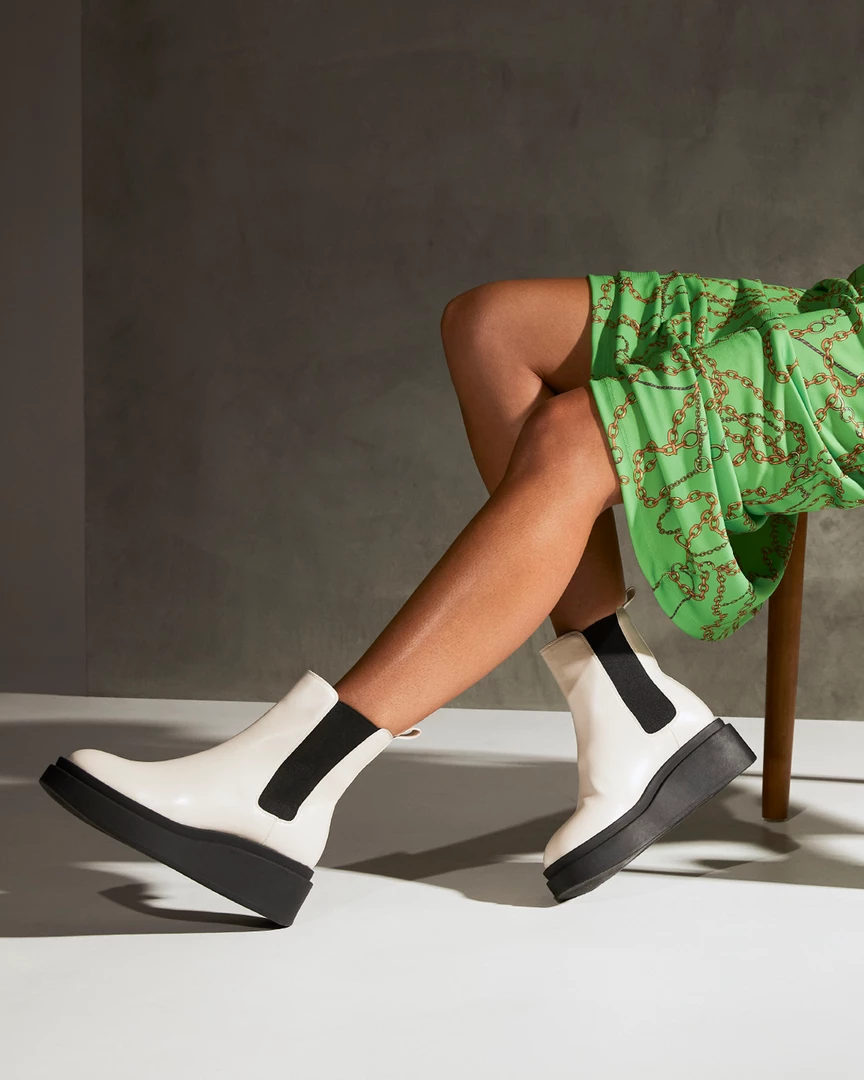 Therapy Shoes AU Wilde White